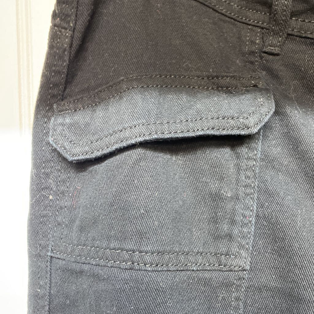 WIDE LEGGED JEANS