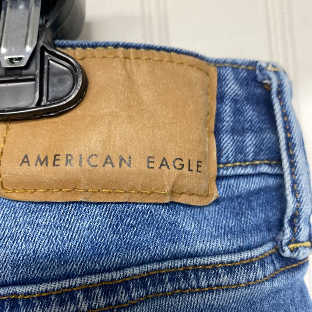 STRAIGHT LEGGED JEANS