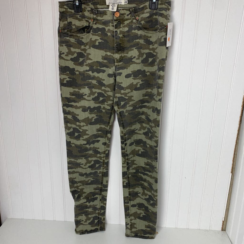 ZIP ANKLE CAMO SKINNY JEANS