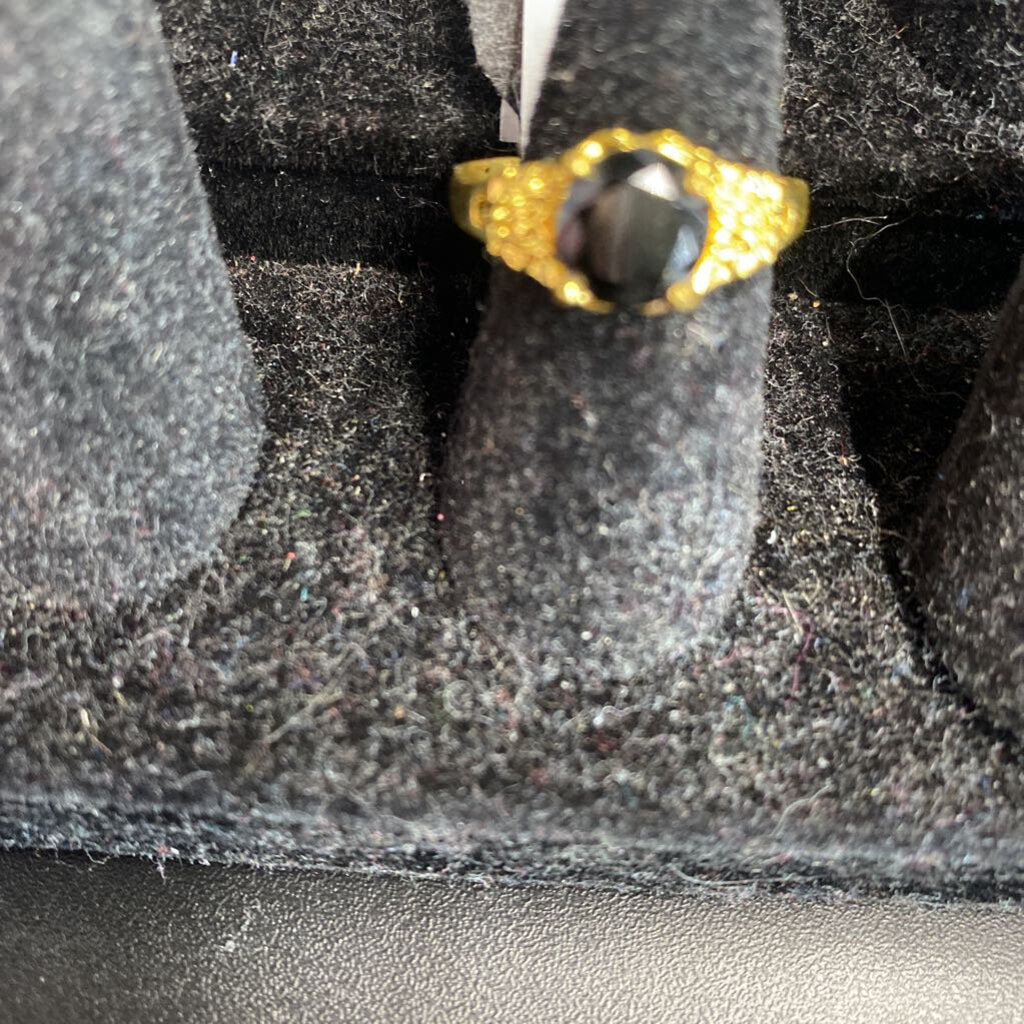 ONYX RING