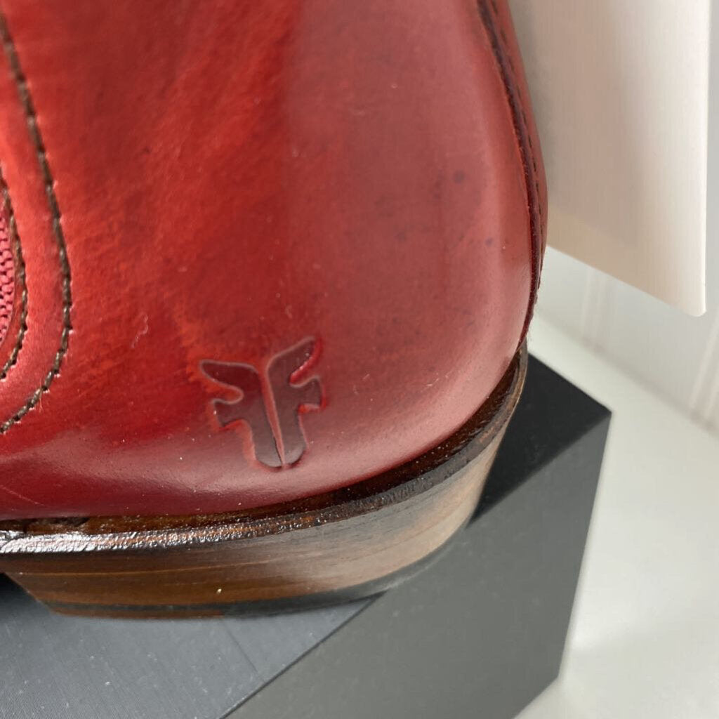 *HIGH END BRAND FRYE BOOTIE BRAND NEW