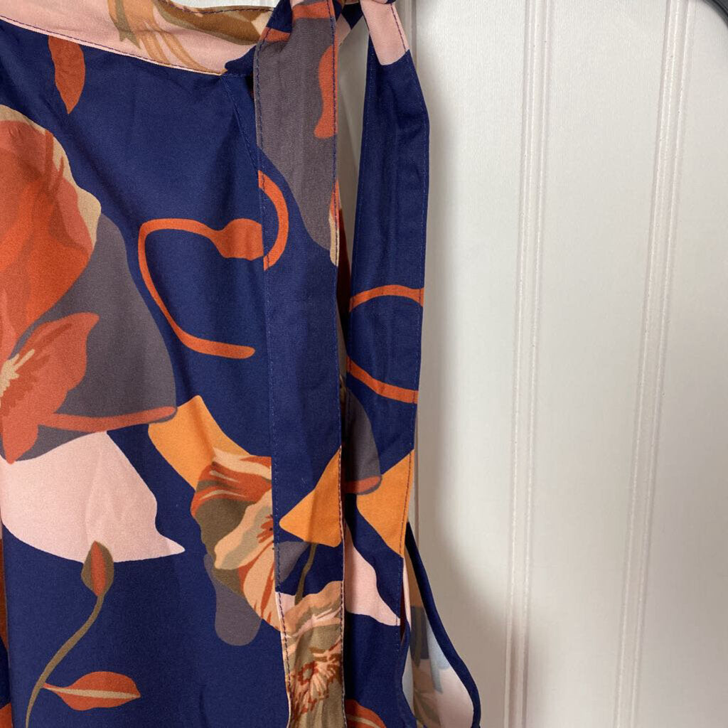 TIE NECK SLEEVLESS TOP