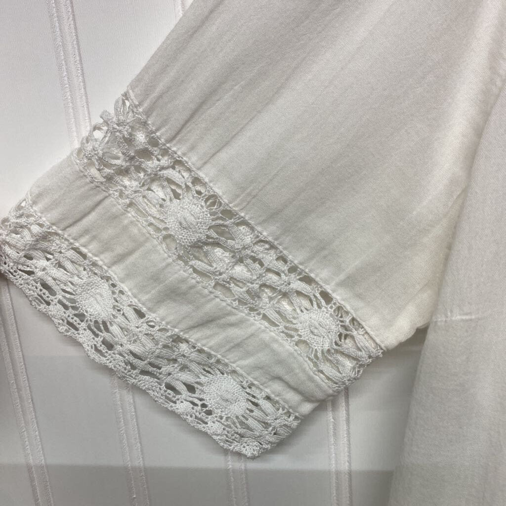 PLEATED WITH LACE