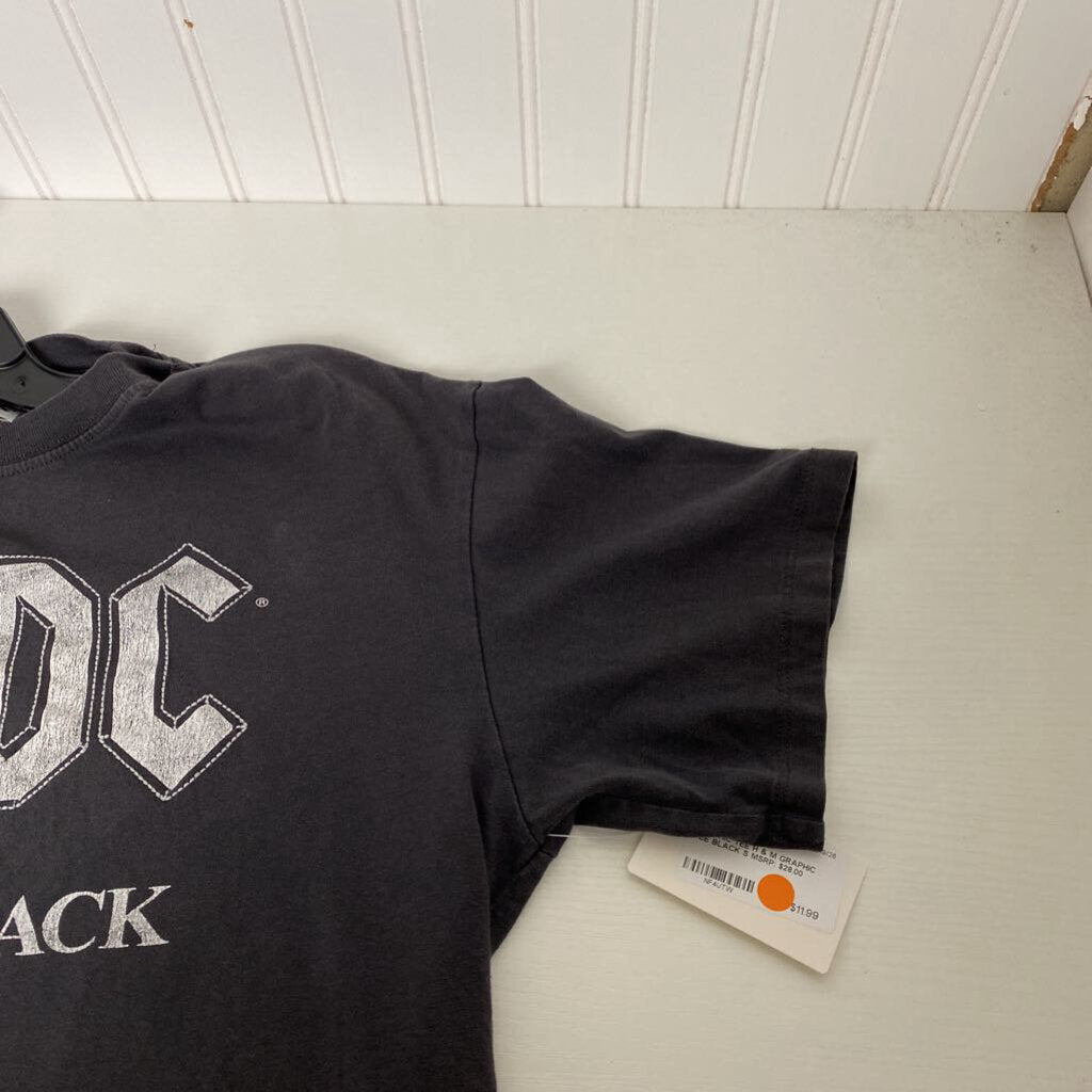 GRAPHIC TEE
