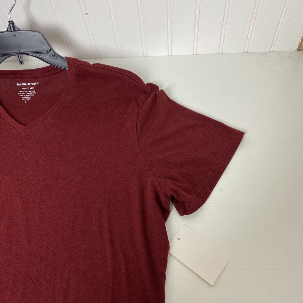 SHORT SLEEVE V NECK TEE