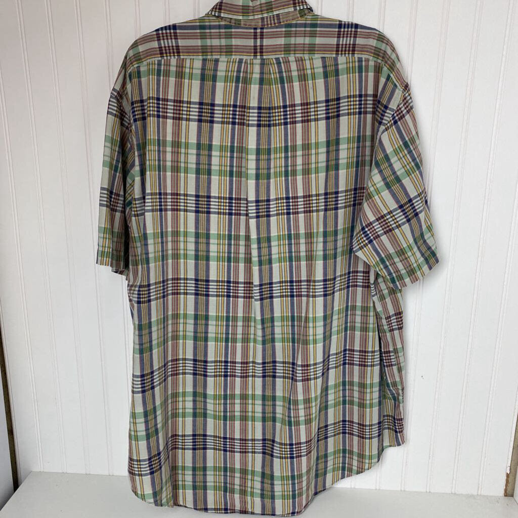 SHORT SLEEVE BUTTON DOWN SHIRT