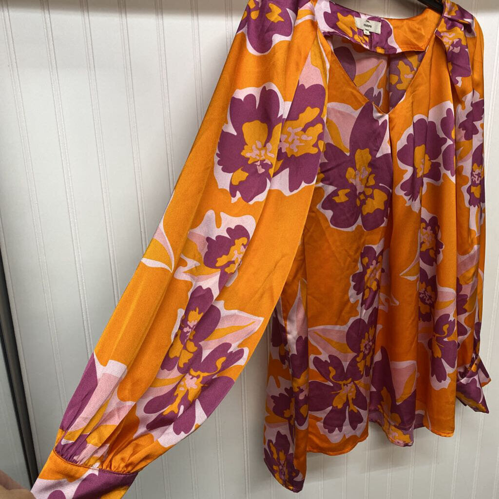 FLORAL SATIN LONG SLEEVED