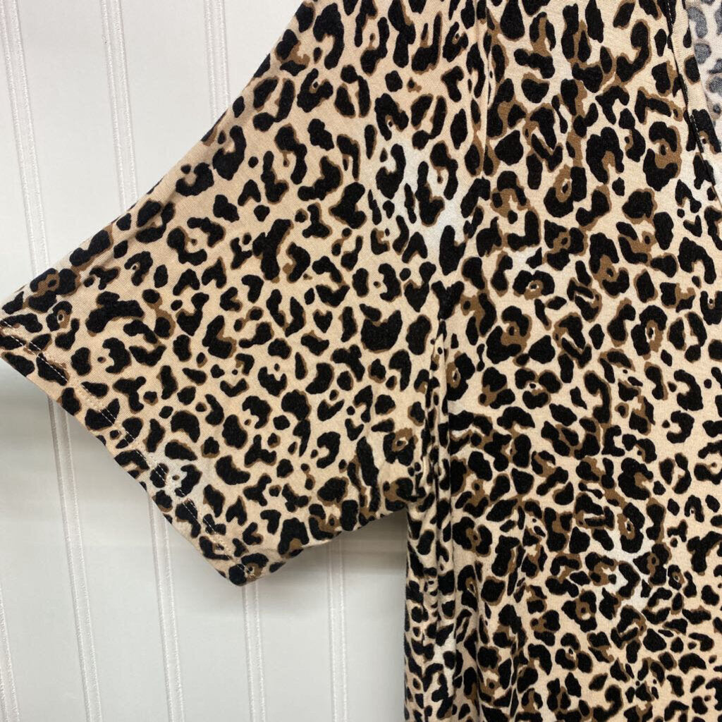 CHEETA PRINT V NECK