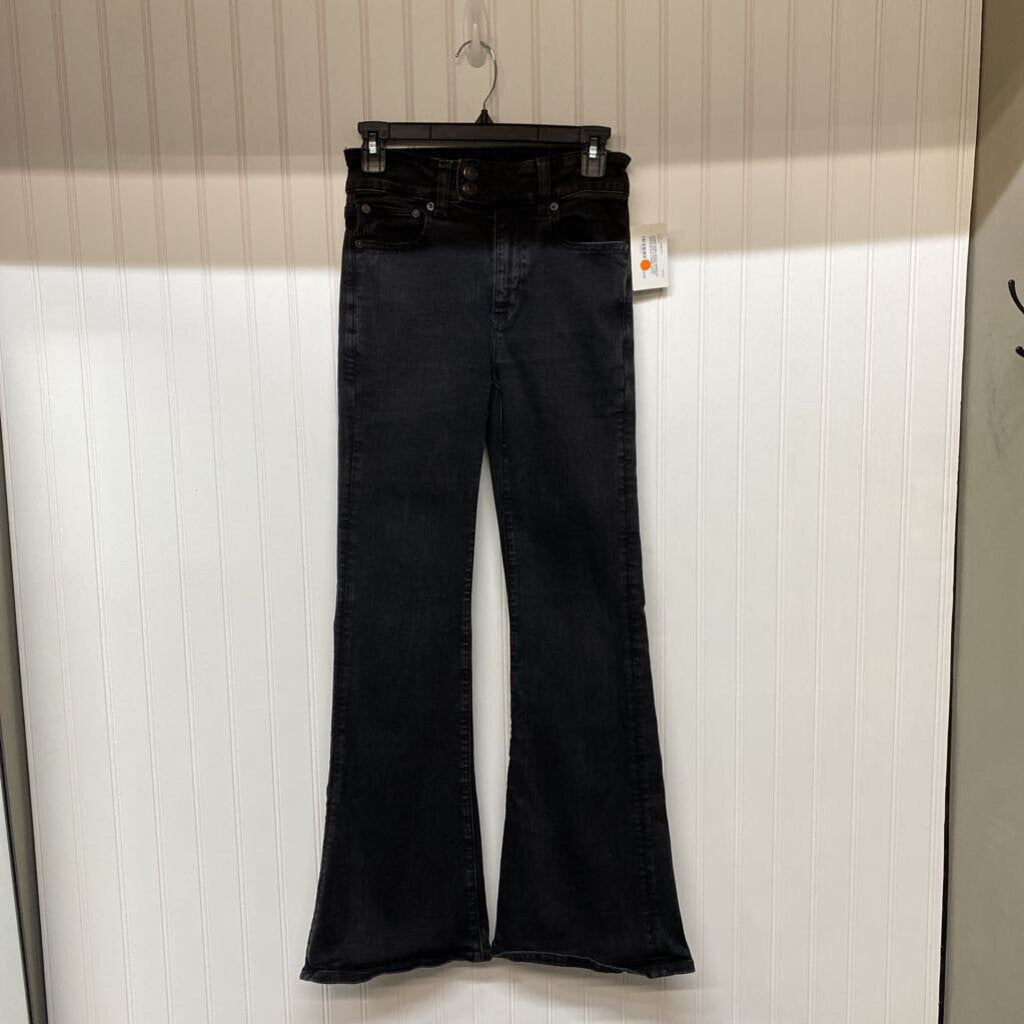 HIGH WAISTED FLARED JEANS