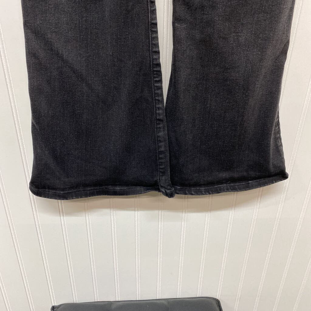 HIGH WAISTED FLARED JEANS