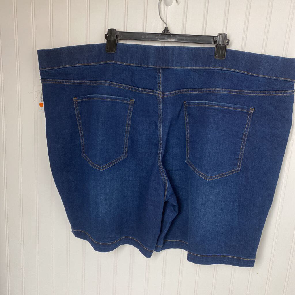 FLAT FRONT ELASTIC WAIST SHORTS