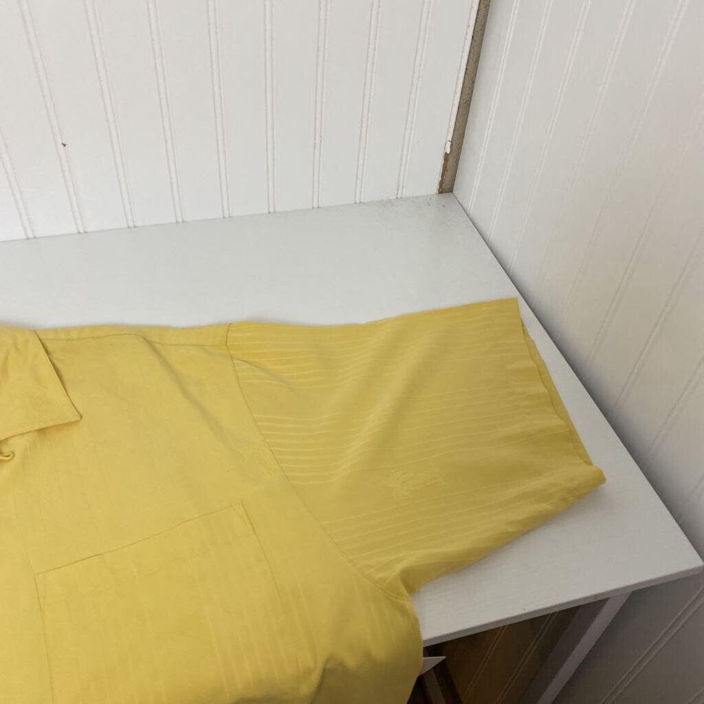 SHORT SLEEVE BUTTON DOWN