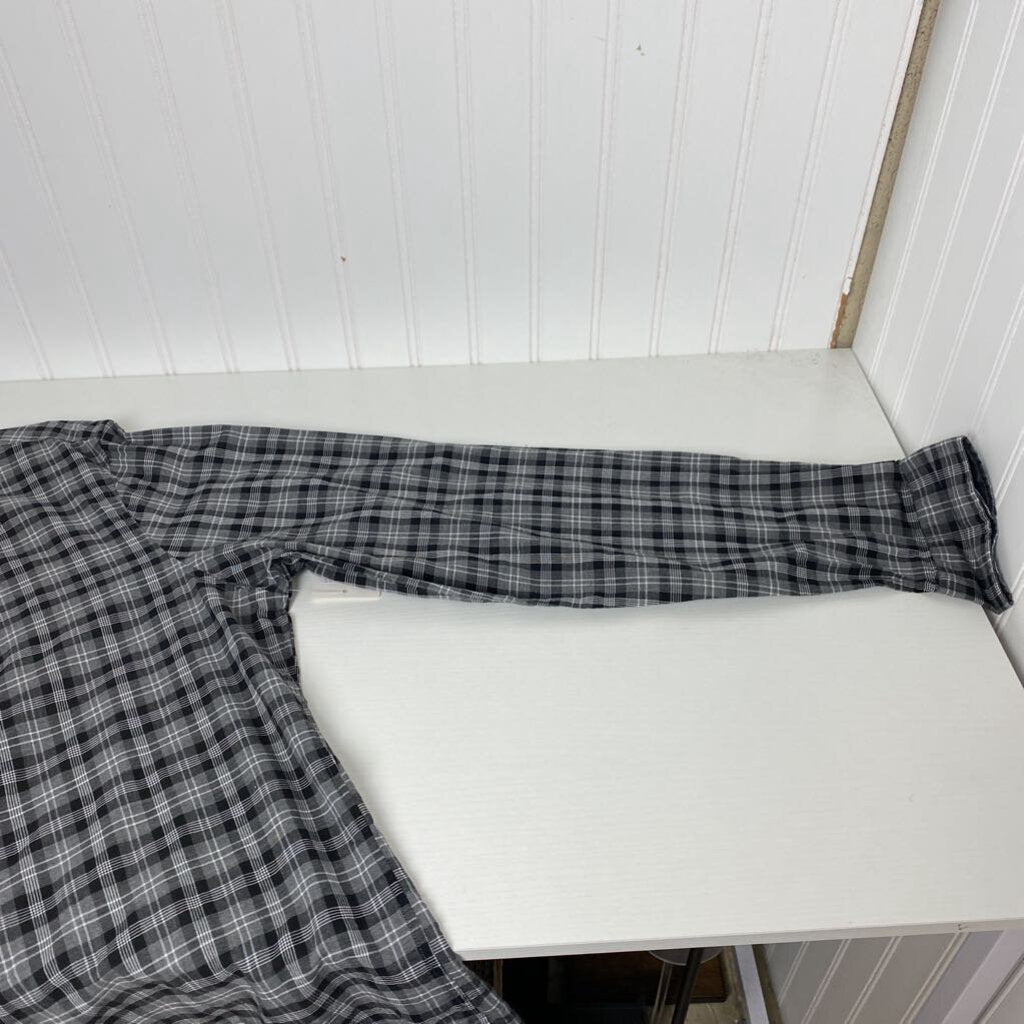 LONG SLEEVE BUTTON UP