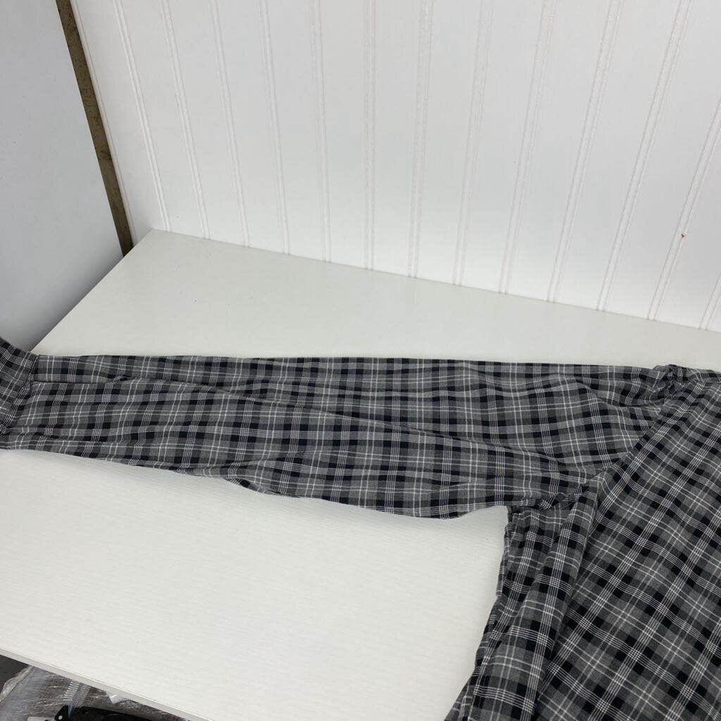 LONG SLEEVE BUTTON UP
