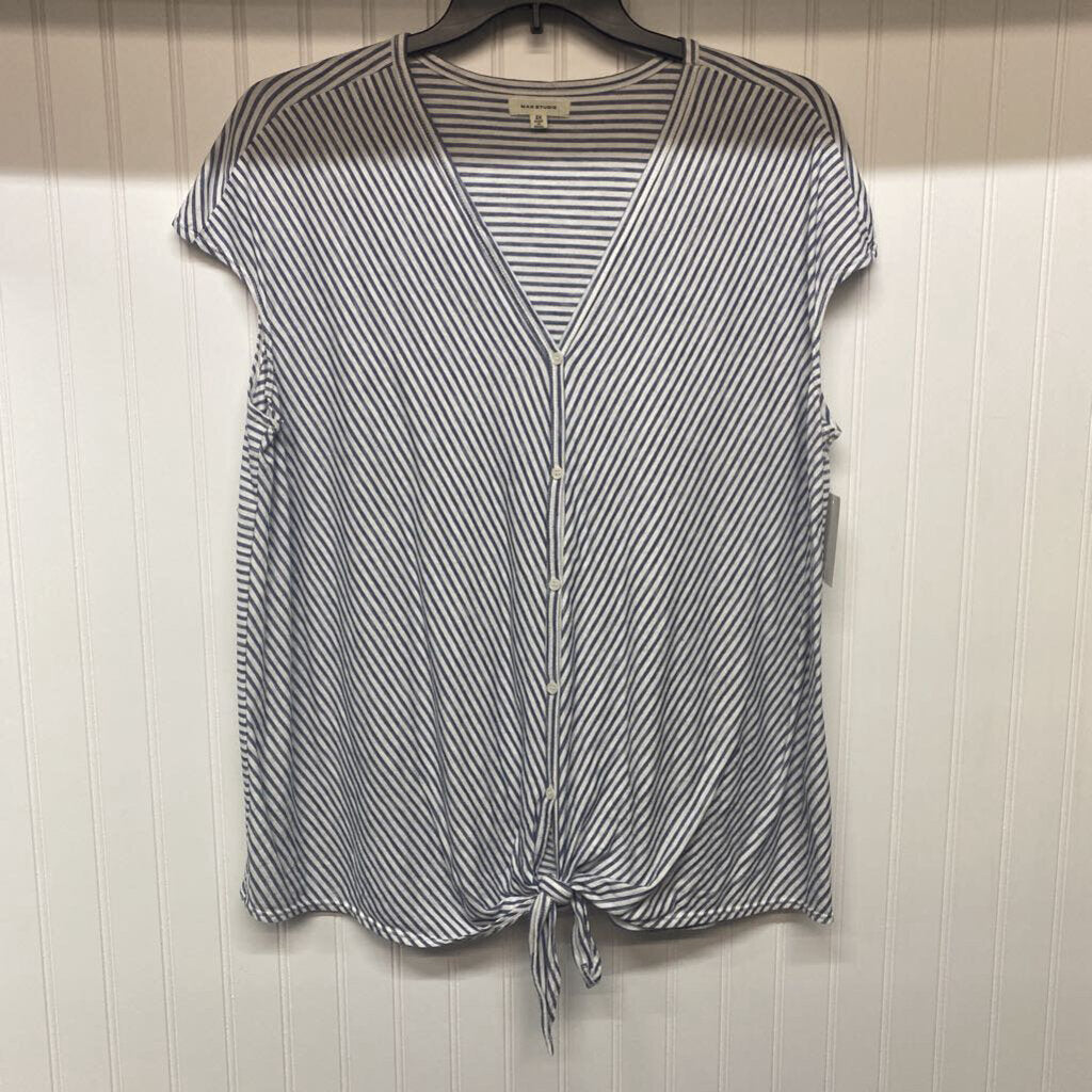 V NECK BUTTON UP KNIT TOP