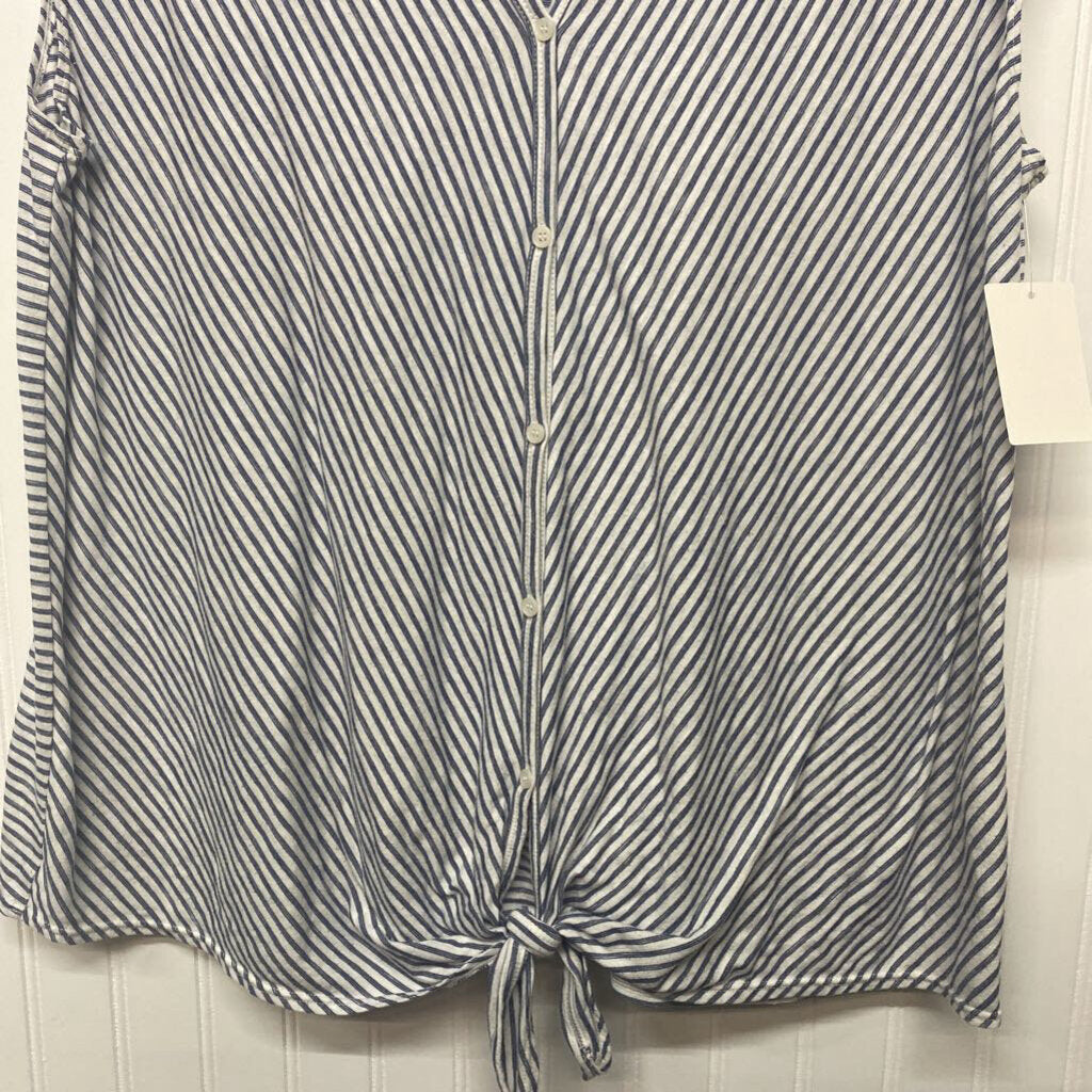 V NECK BUTTON UP KNIT TOP