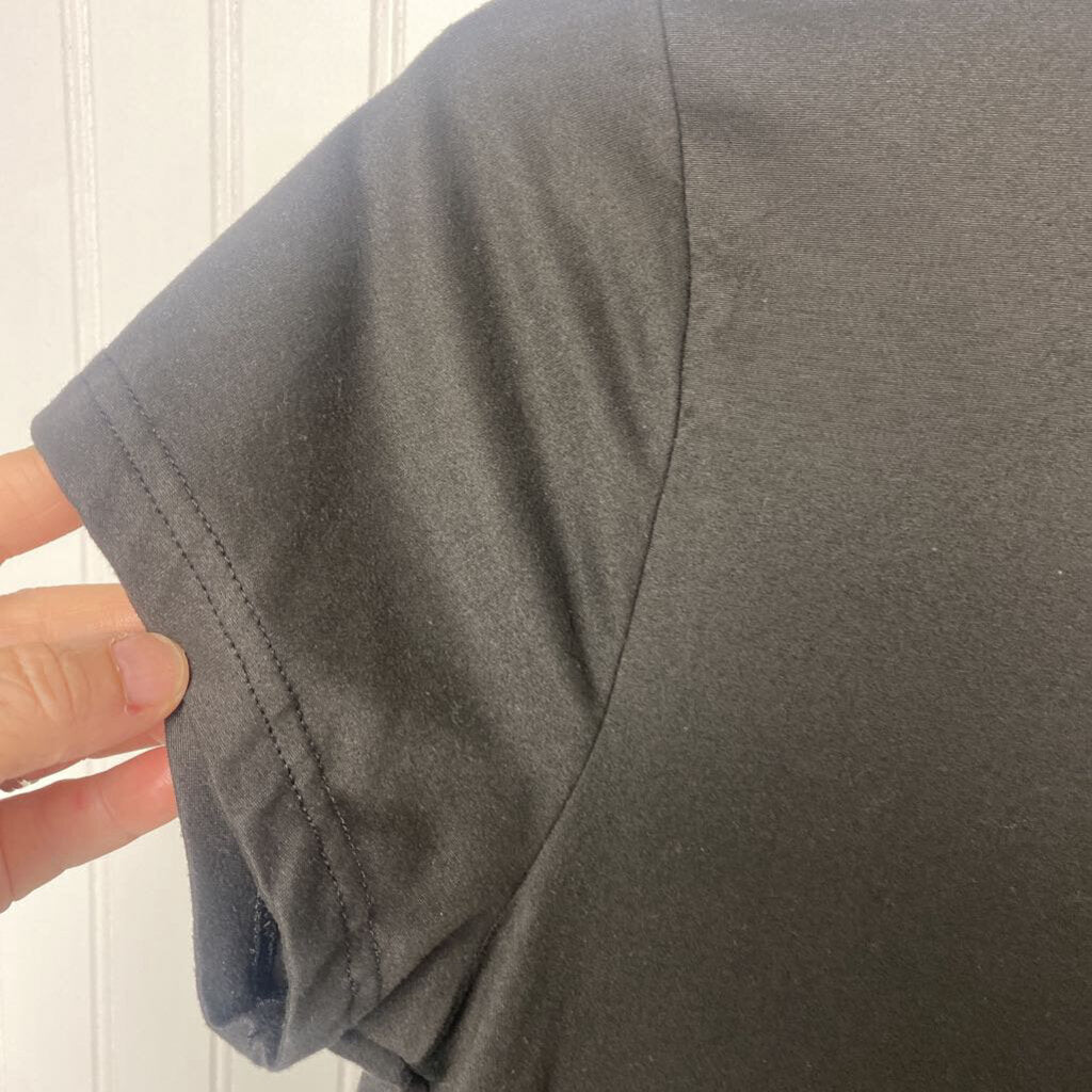 BASIC SHORT SLEEVE SHIRT
