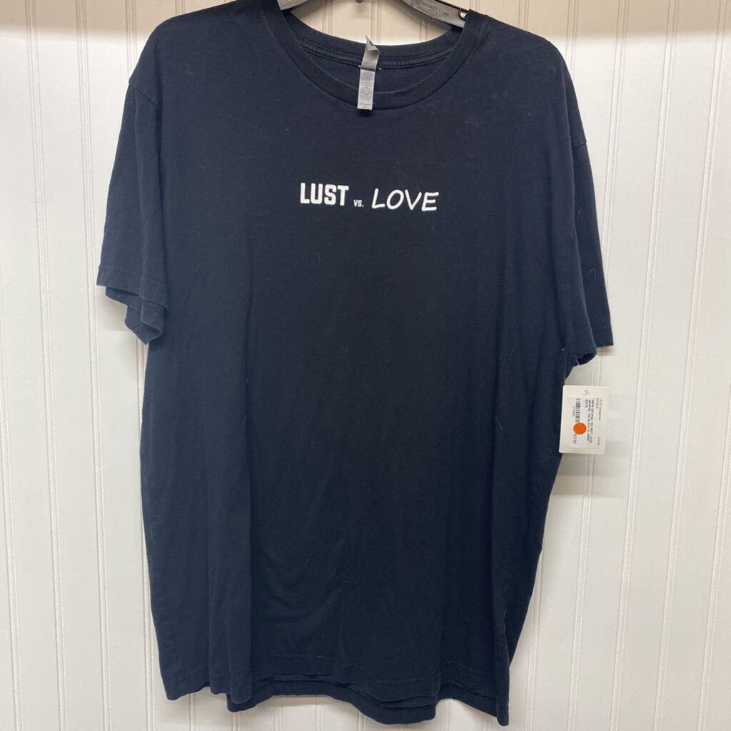 GRAPHIC TEE