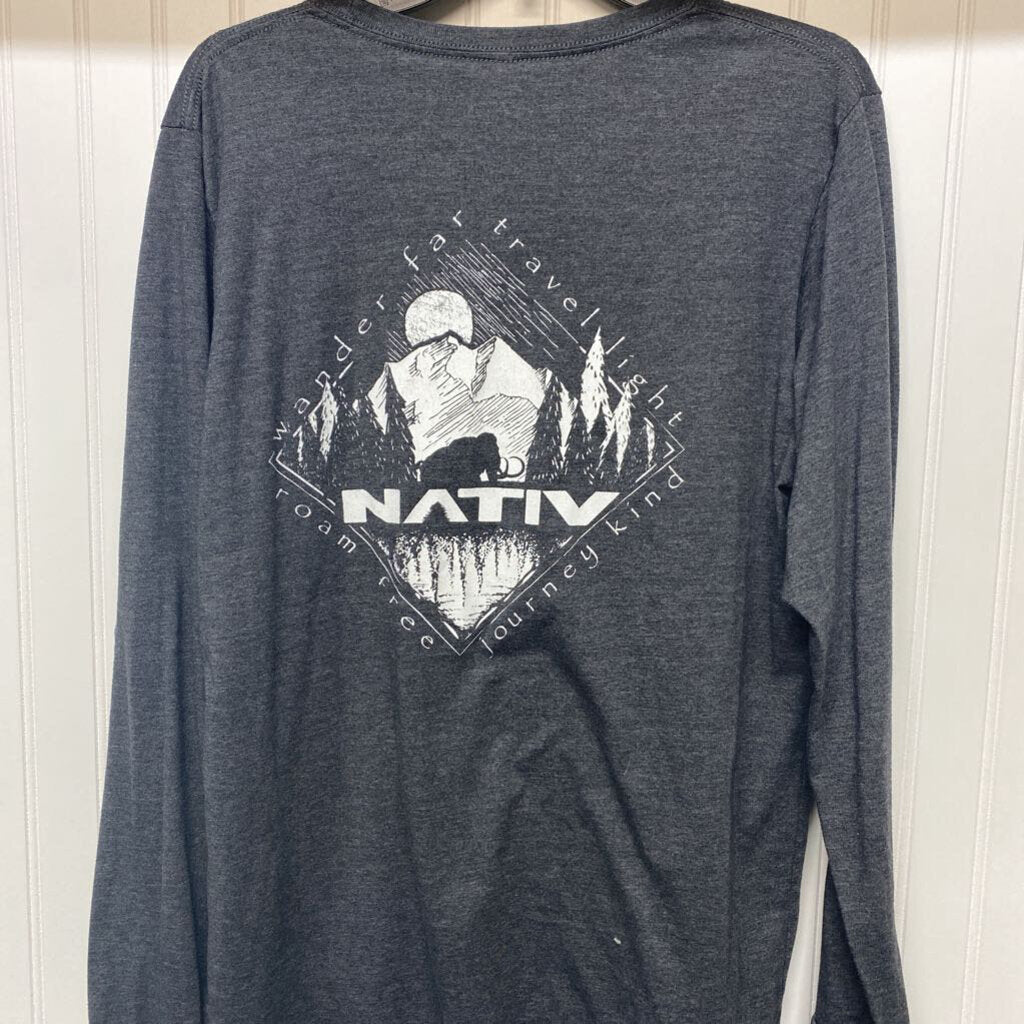 GRAPHIC TEE