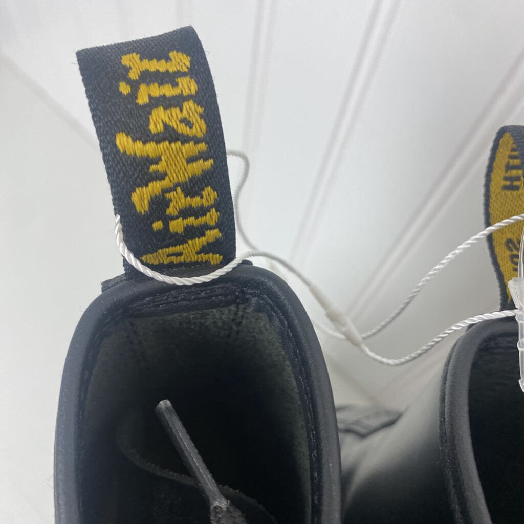 *HIGH END BRAND*DR MARTEN COMBAT BOOT LACE UP