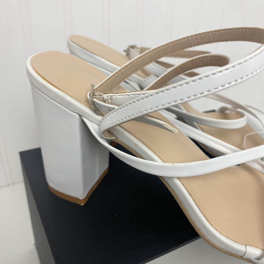 STRAPPY LEATHER SANDAL