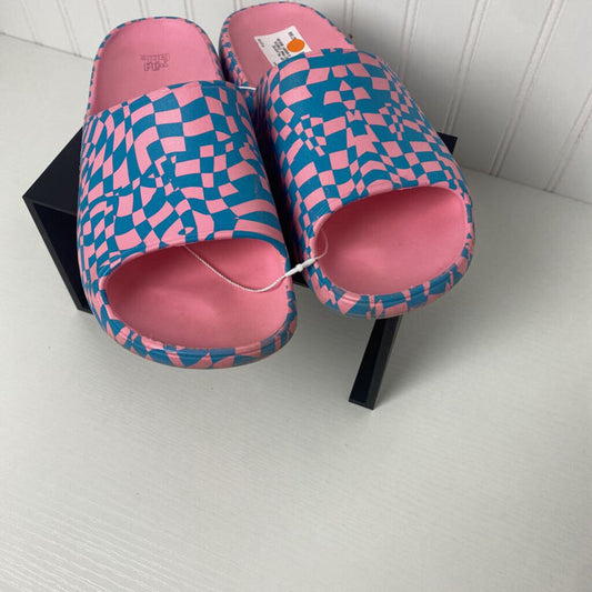 *PLASTIC SLIDES BLUE AND PINK CHECK PRINT