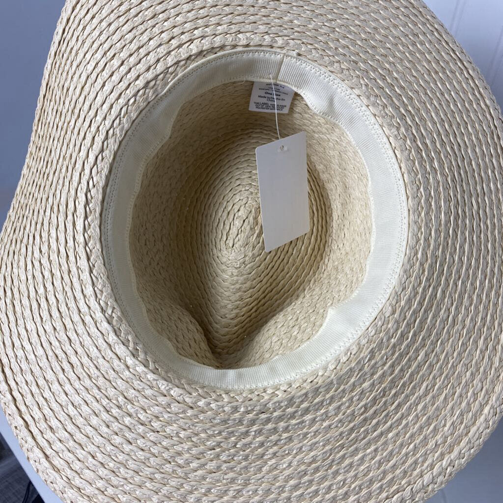 *STRAW HAT WIDE BRIM