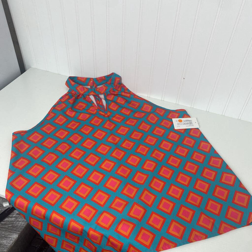 SLEEVELESS TOP