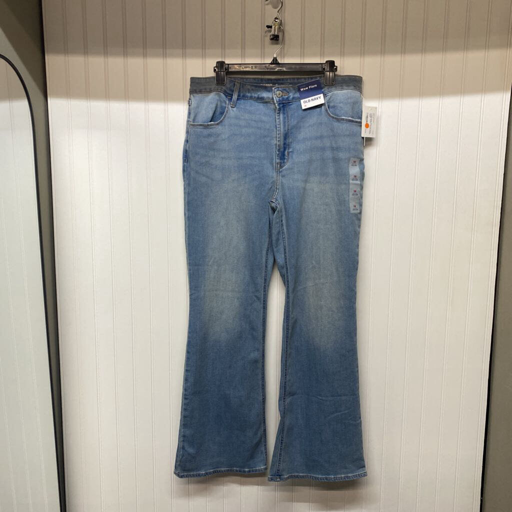 FLARED JEANS