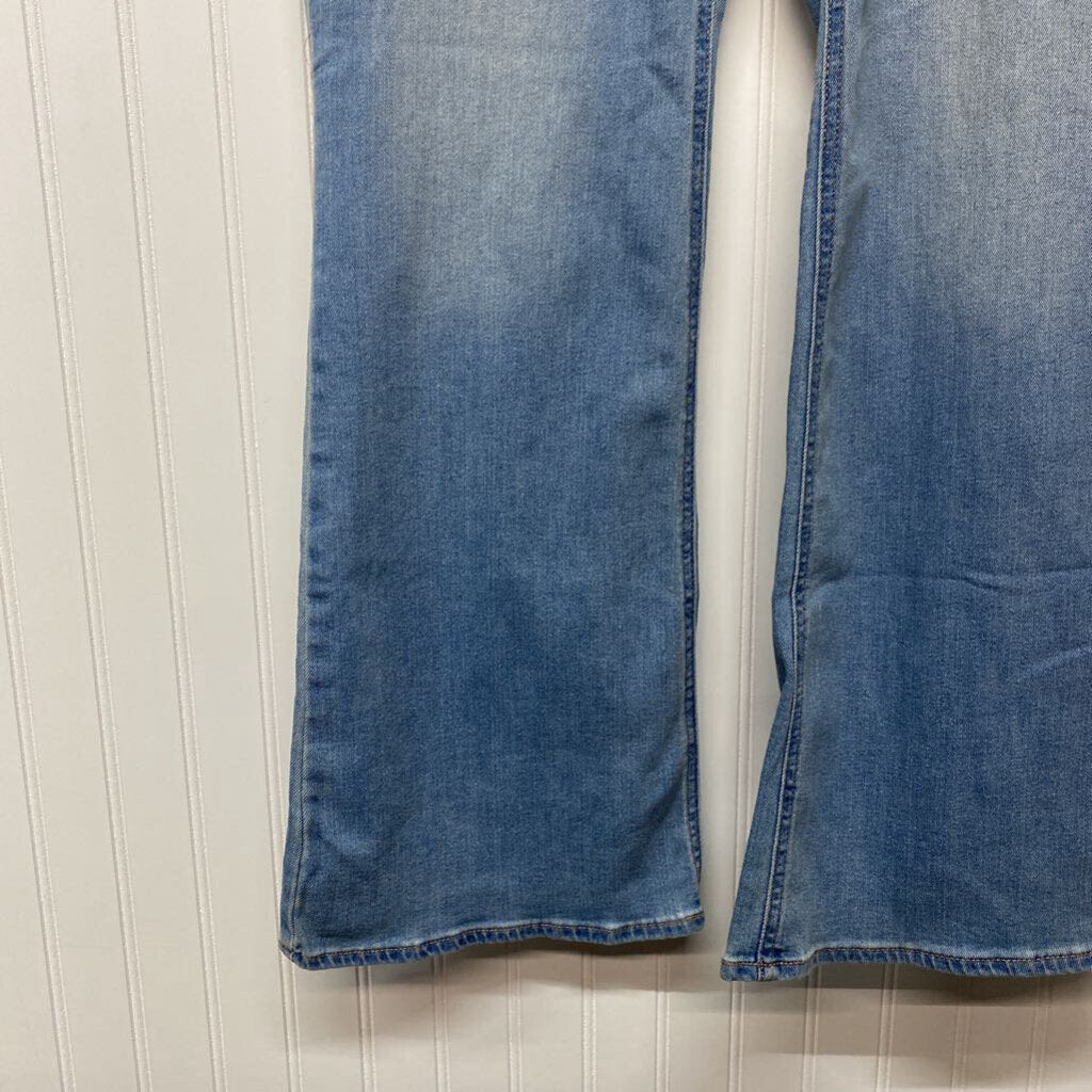 FLARED JEANS