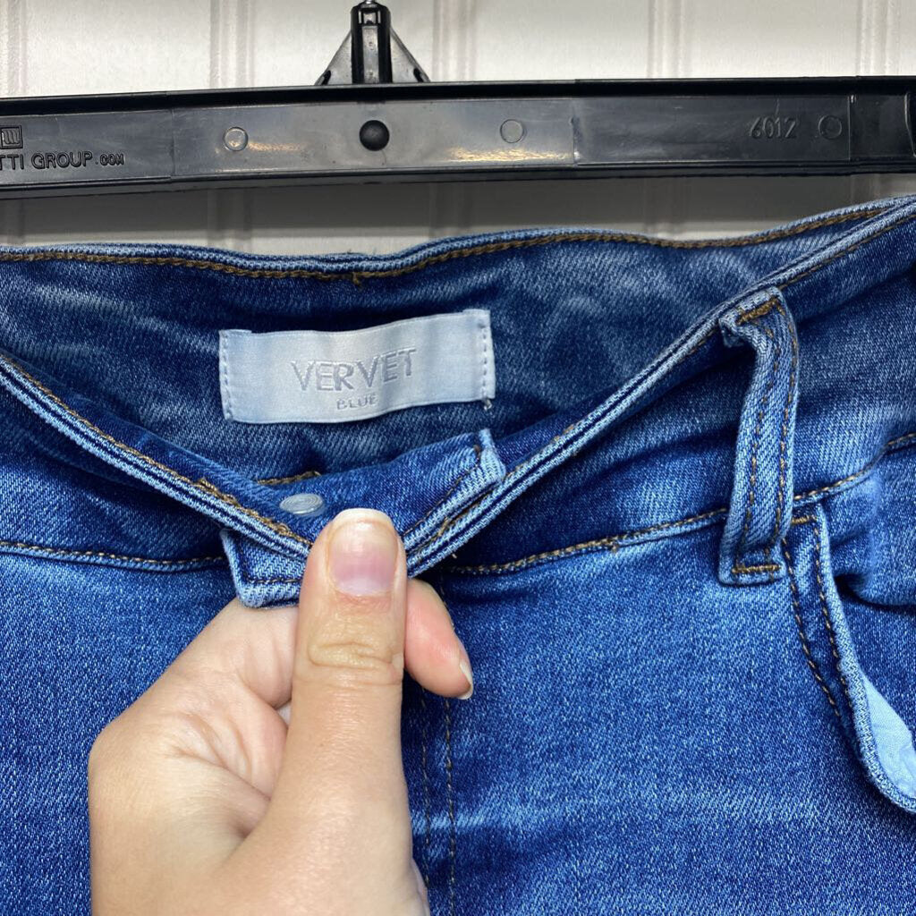 FLARED LEG JEANS