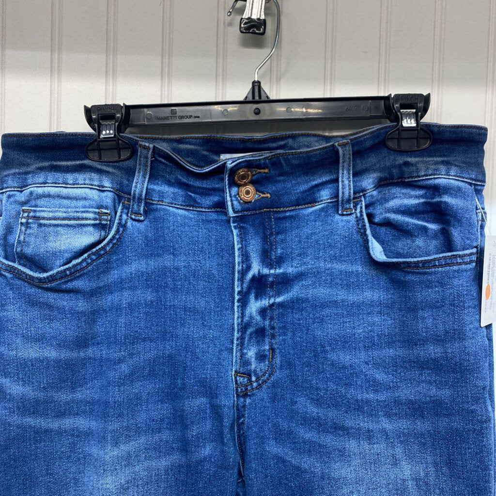 FLARED LEG JEANS