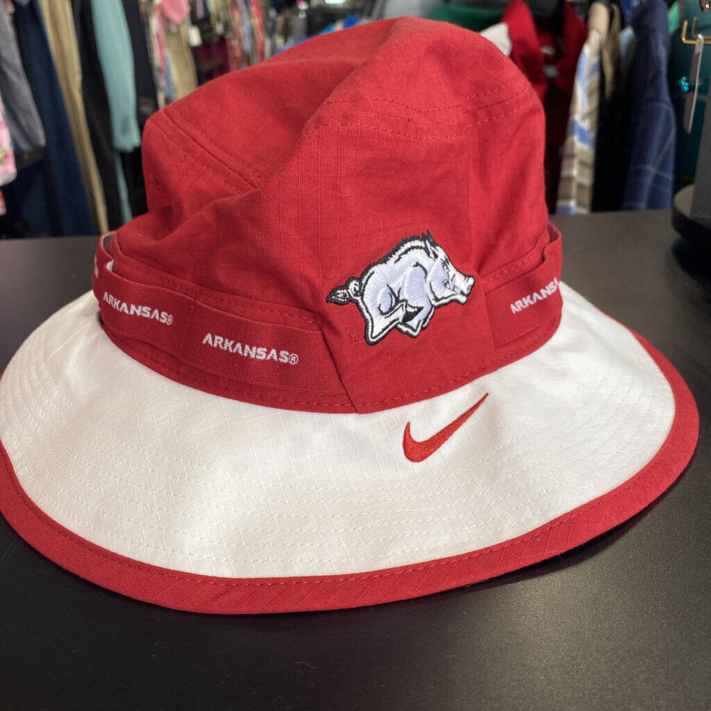*RAZORBACK BUCKET HAT
