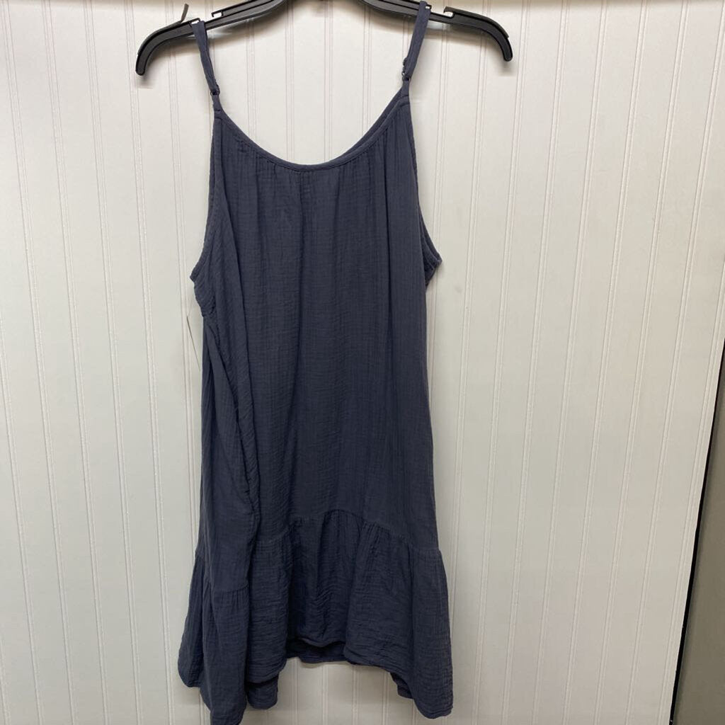 SLEEVELESS DRESS