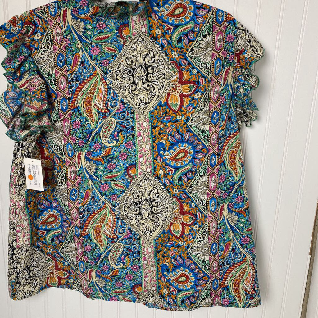 SLEEVELESS TOP