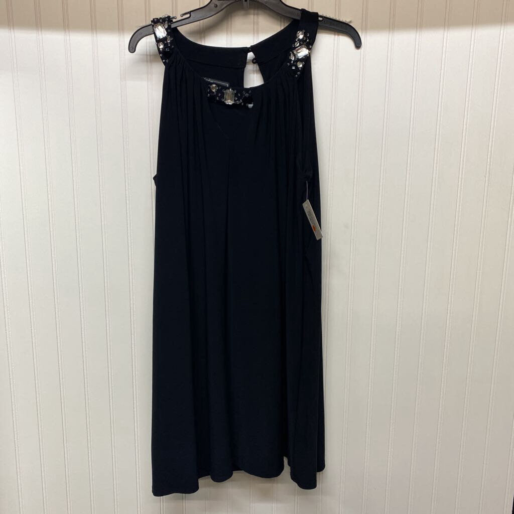 SLEEVLESS DRESS