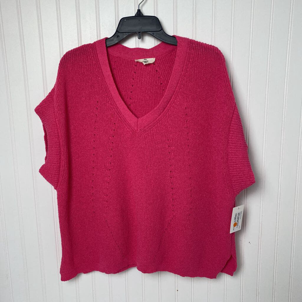 SLEEVLESS SWEATER