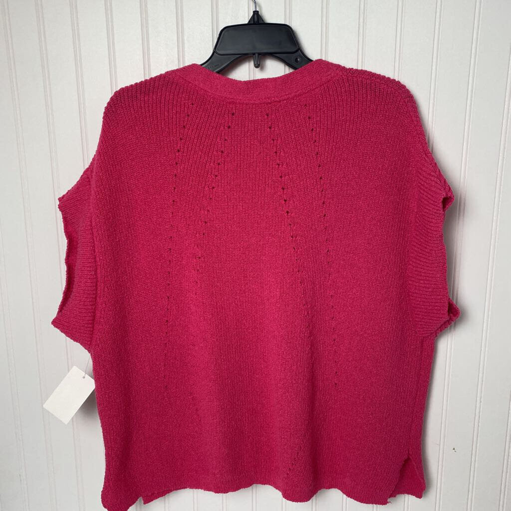 SLEEVLESS SWEATER