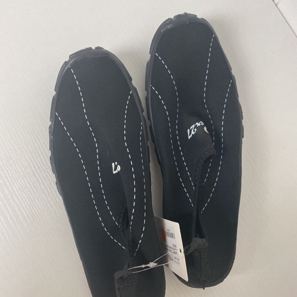 WATER SHOES