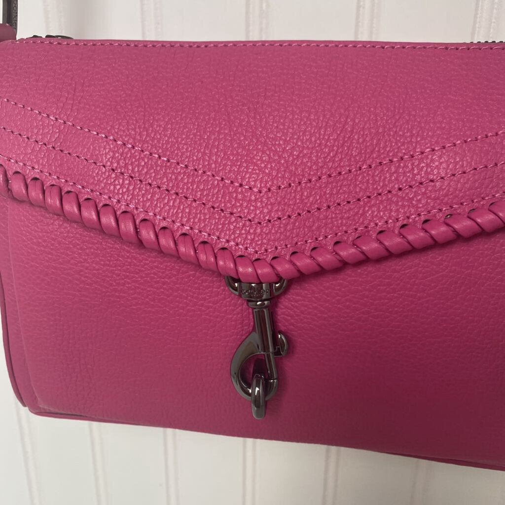CROSSBODY