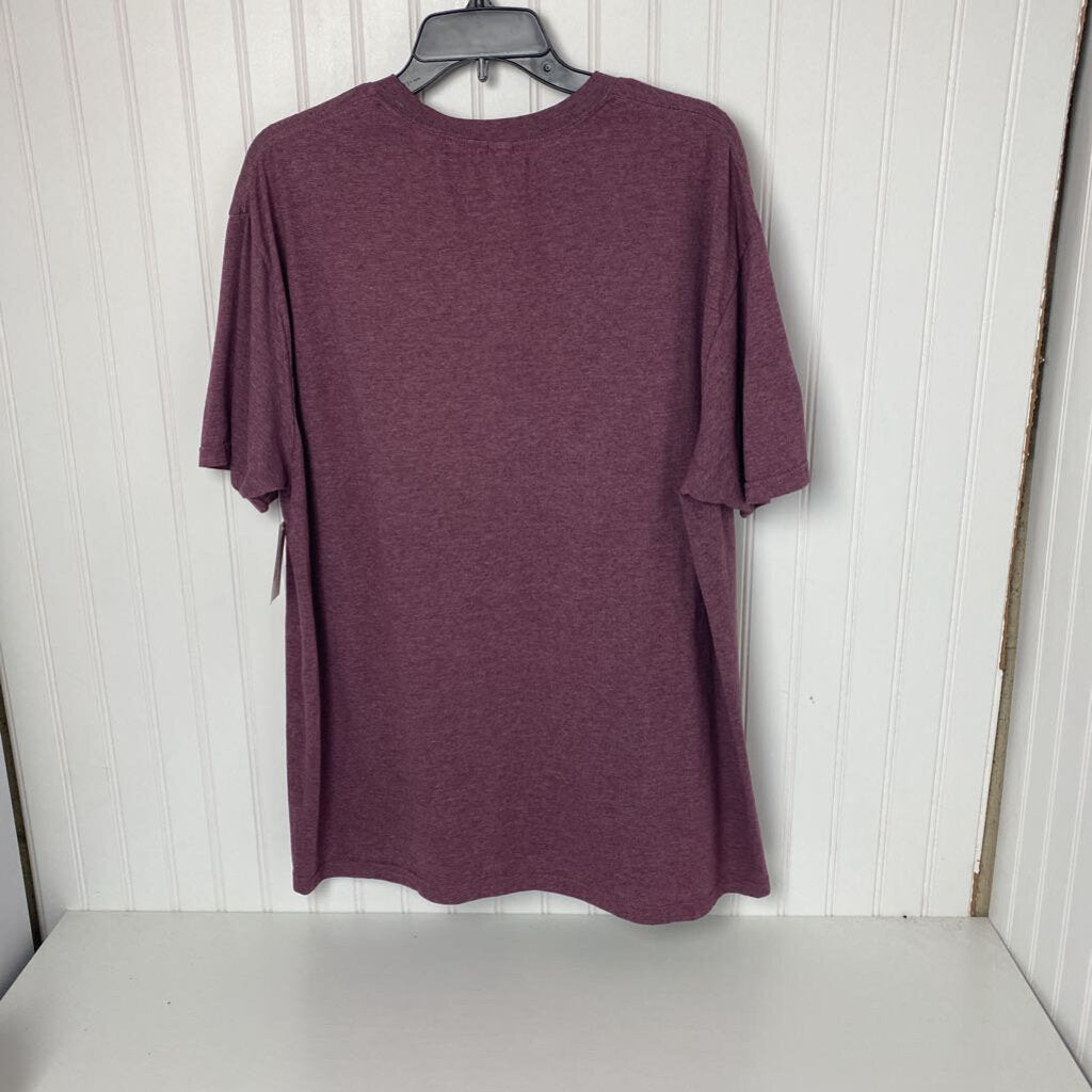 GRACE IS ENOUGH GRAPHIC TEE