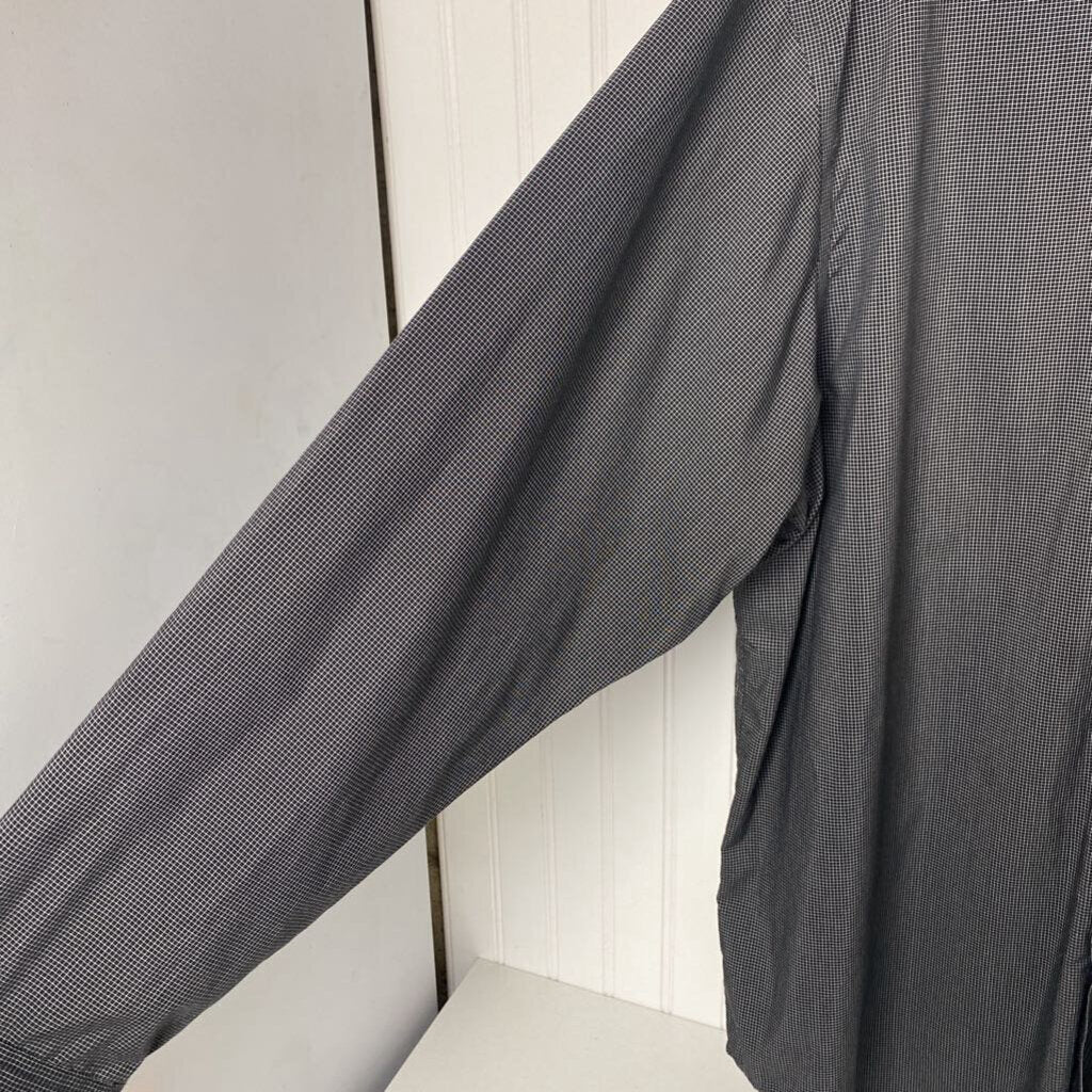 LONG SLEEVED BUTTON DOWN
