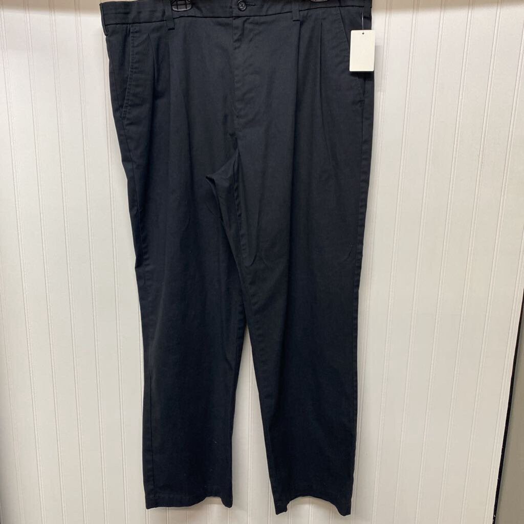 PLEATED DRESS PANTS