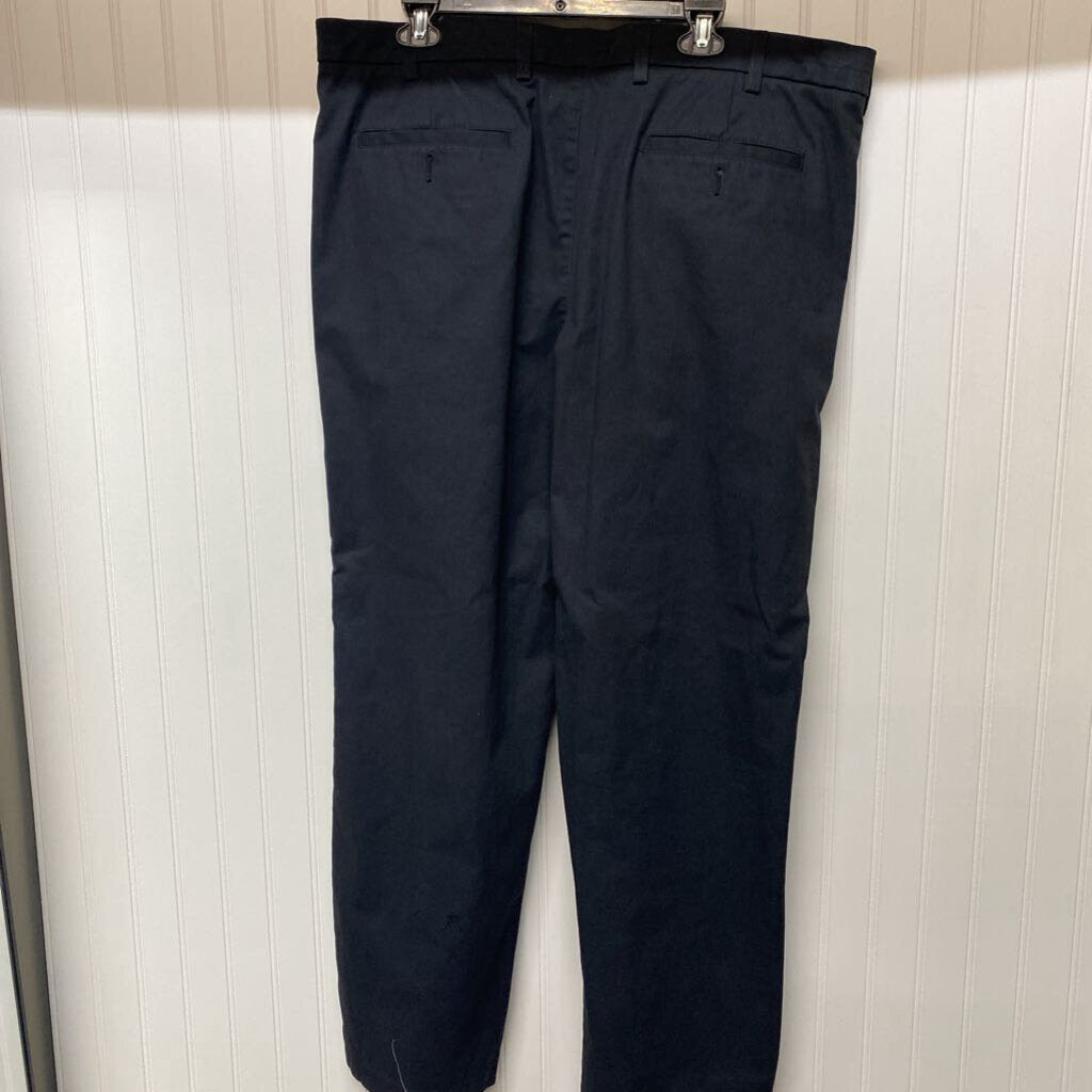 PLEATED DRESS PANTS