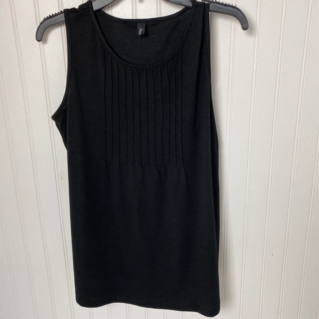 PLEATED SLEEVLESS TOP