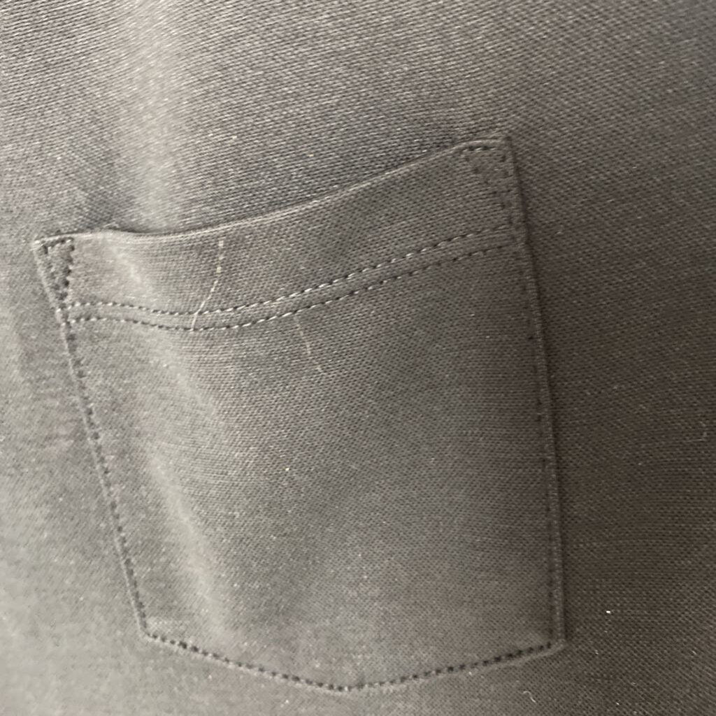 SLEEVLESS WITH POCKET