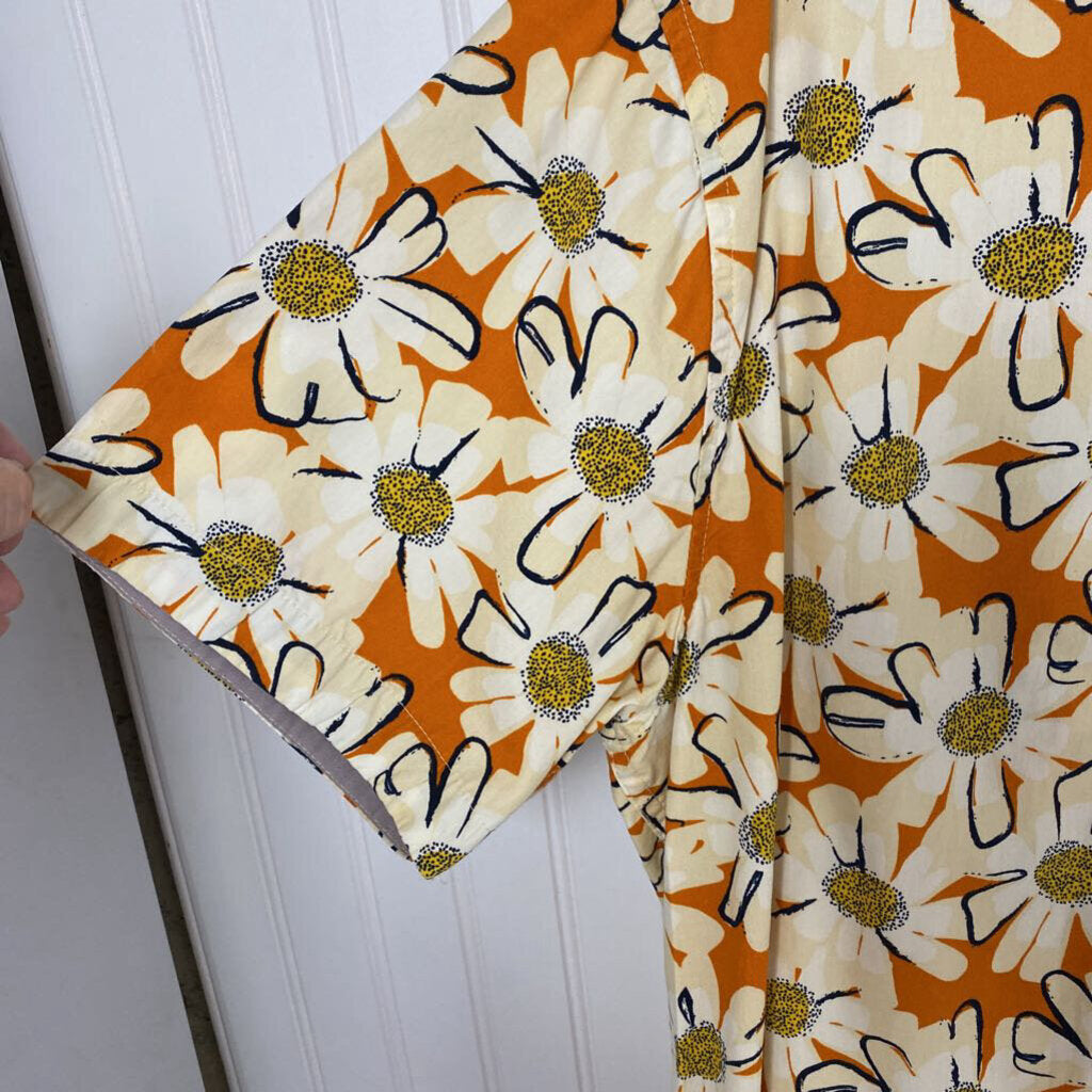 FLORAL SHORT SLEEVED