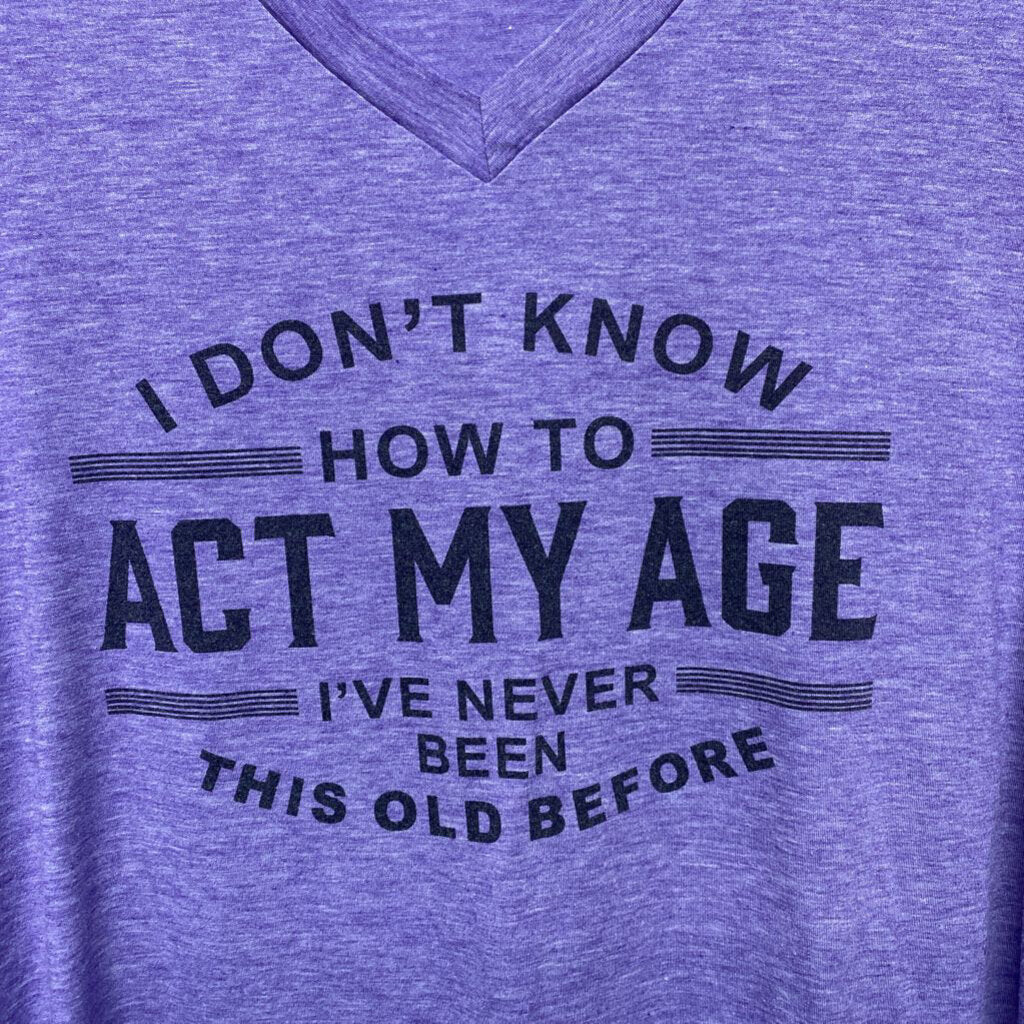 PURPLE GRAPHIC T
