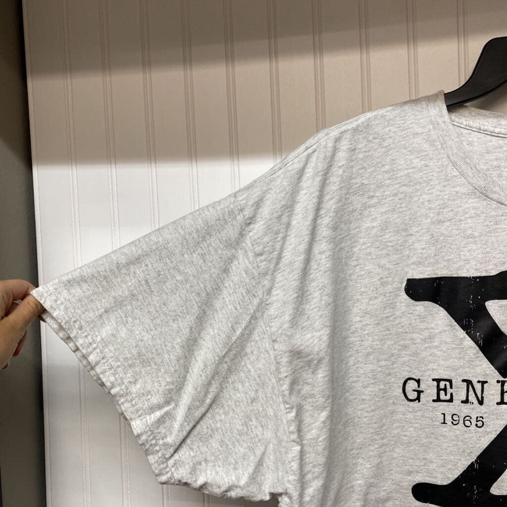 GRAY GRAPHIC T