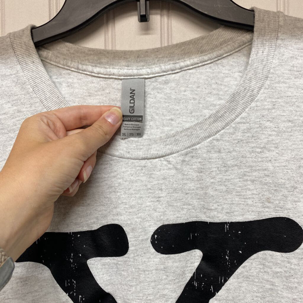 GRAY GRAPHIC T